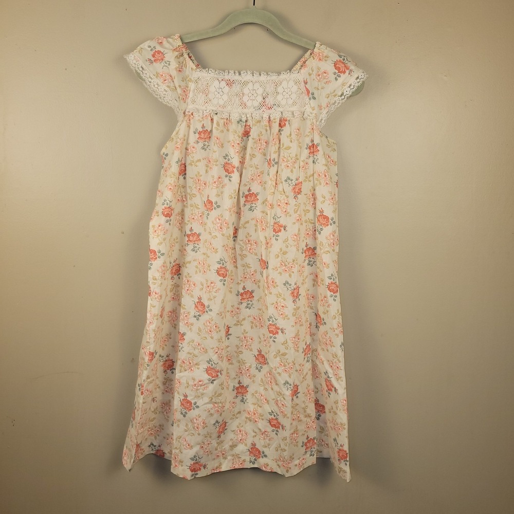 Vintage Handmade Floral Nightgown Cottagecore Lace Trim‎ Pink Rose Prairie Sleep